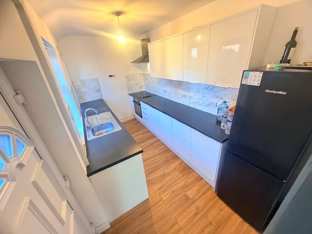 Property image 4 of 14