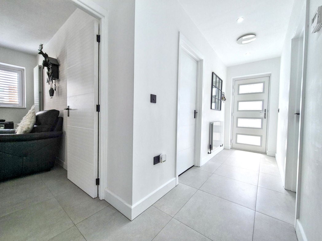 Property image 4 of 27