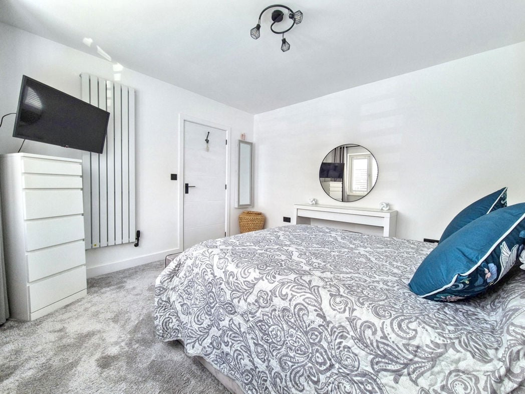 Property image 17 of 27