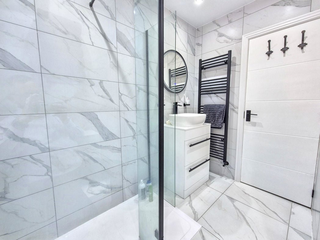 Property image 22 of 27