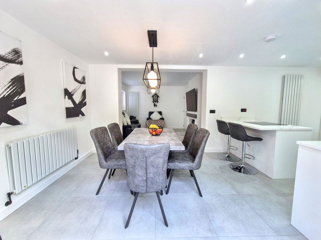 Property image 14 of 27