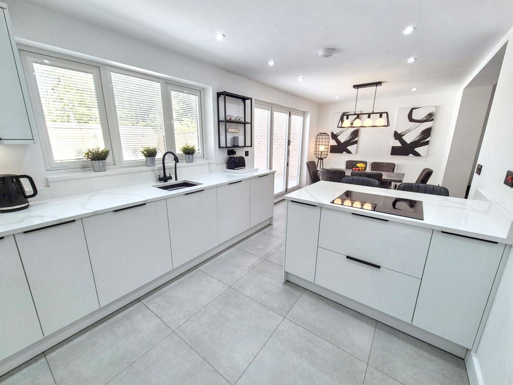 Property image 12 of 27