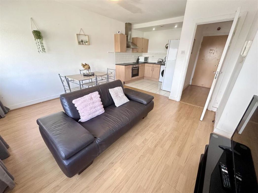 Property image 4 of 10