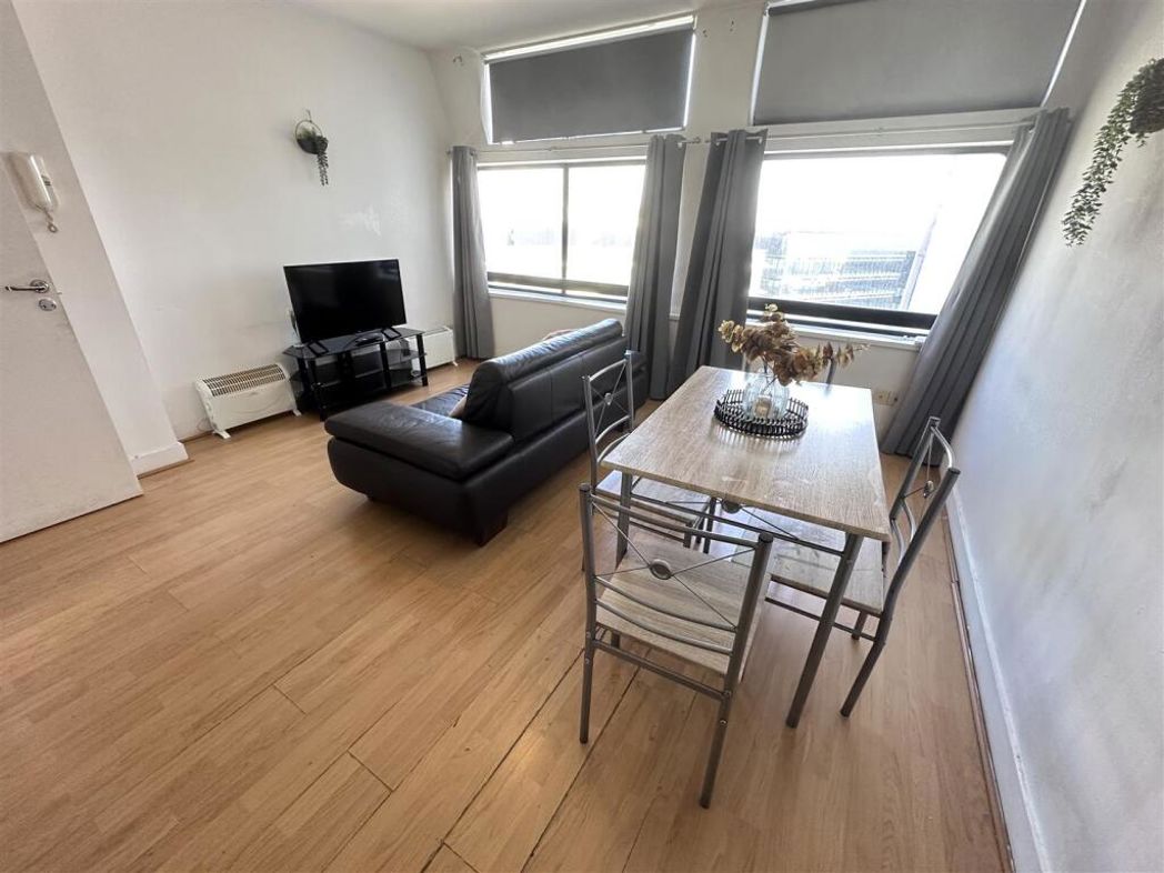 Property image 3 of 10