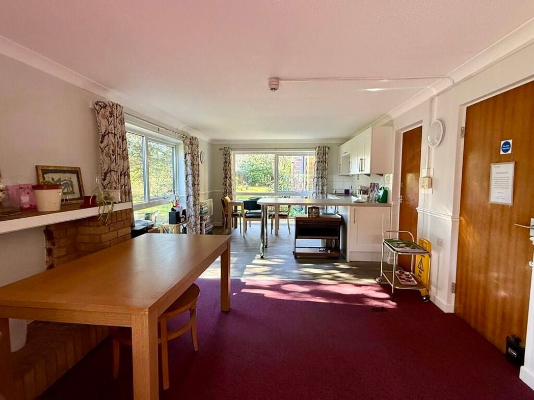 Property image 8 of 12