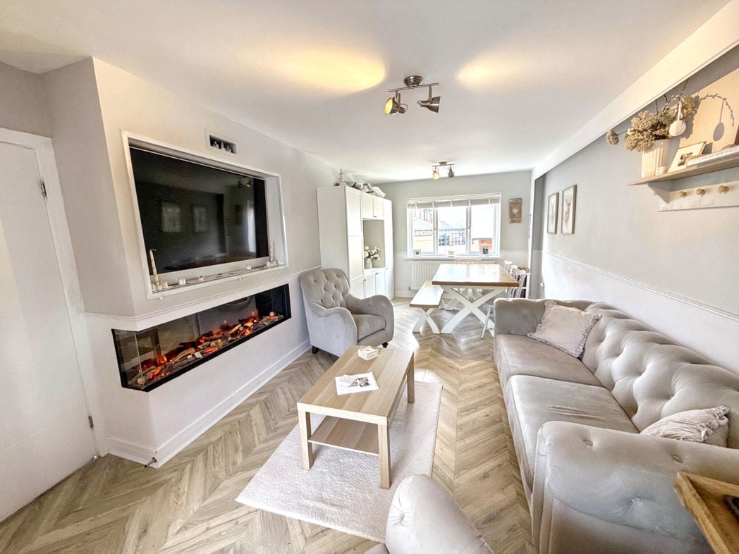 Property image 3 of 25