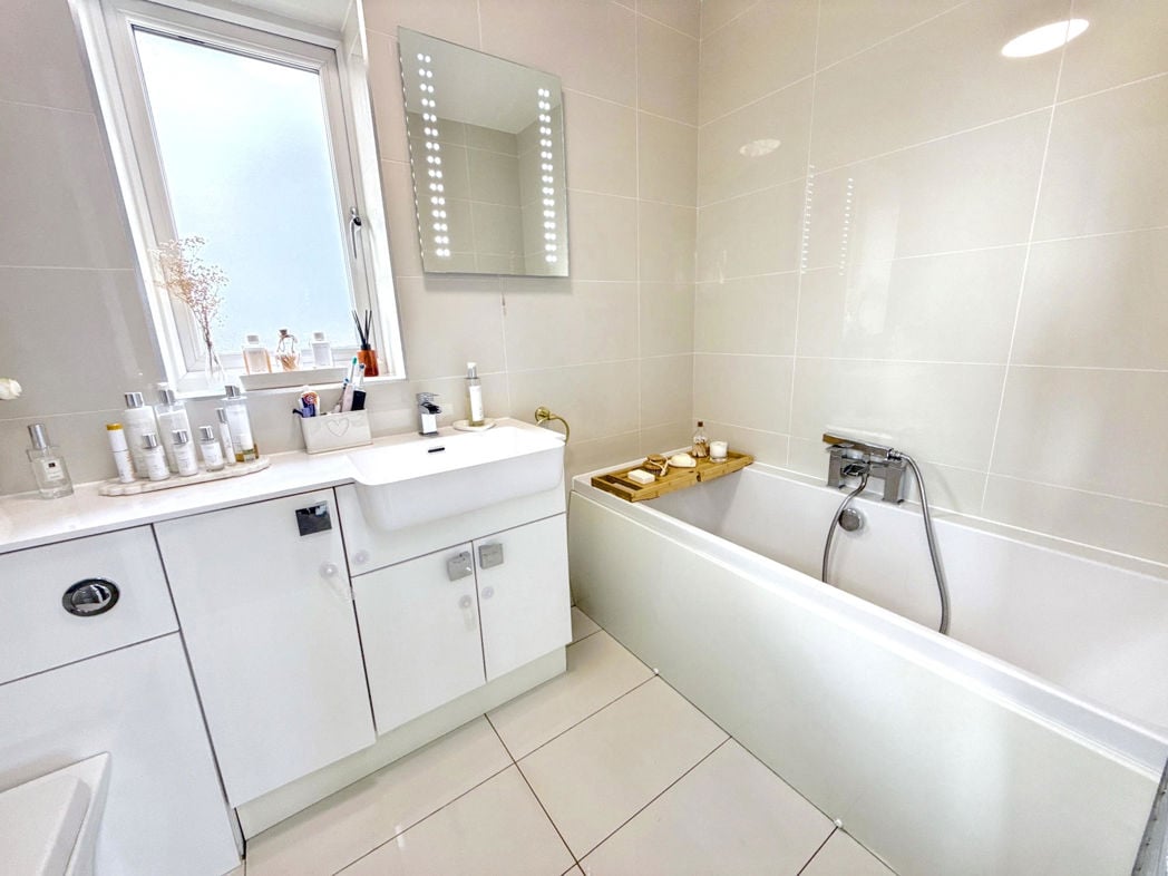 Property image 20 of 25