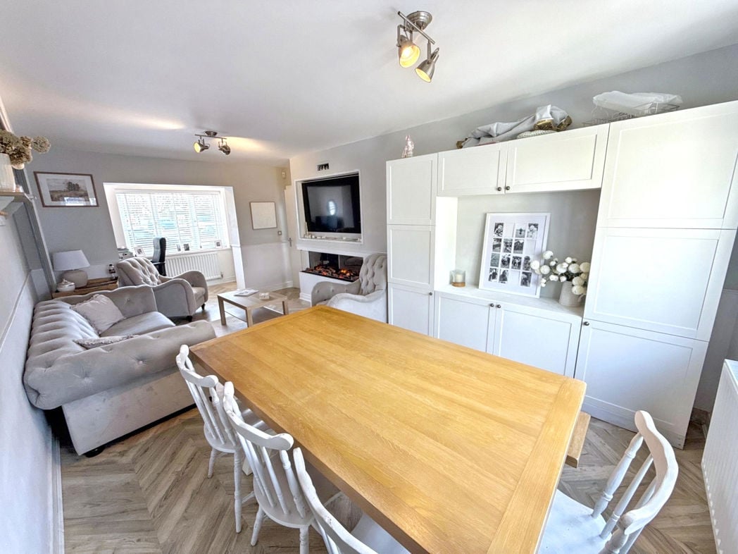 Property image 7 of 25