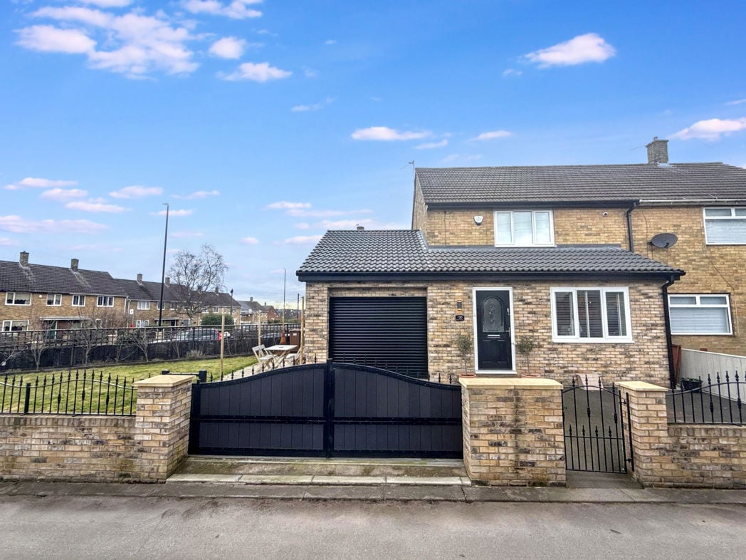 Property image 2 of 25