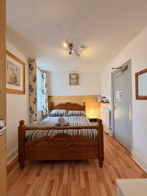 Property image 16 of 18