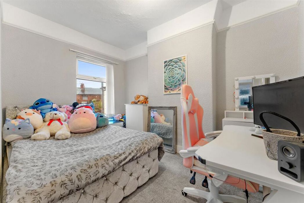 Property image 7 of 11