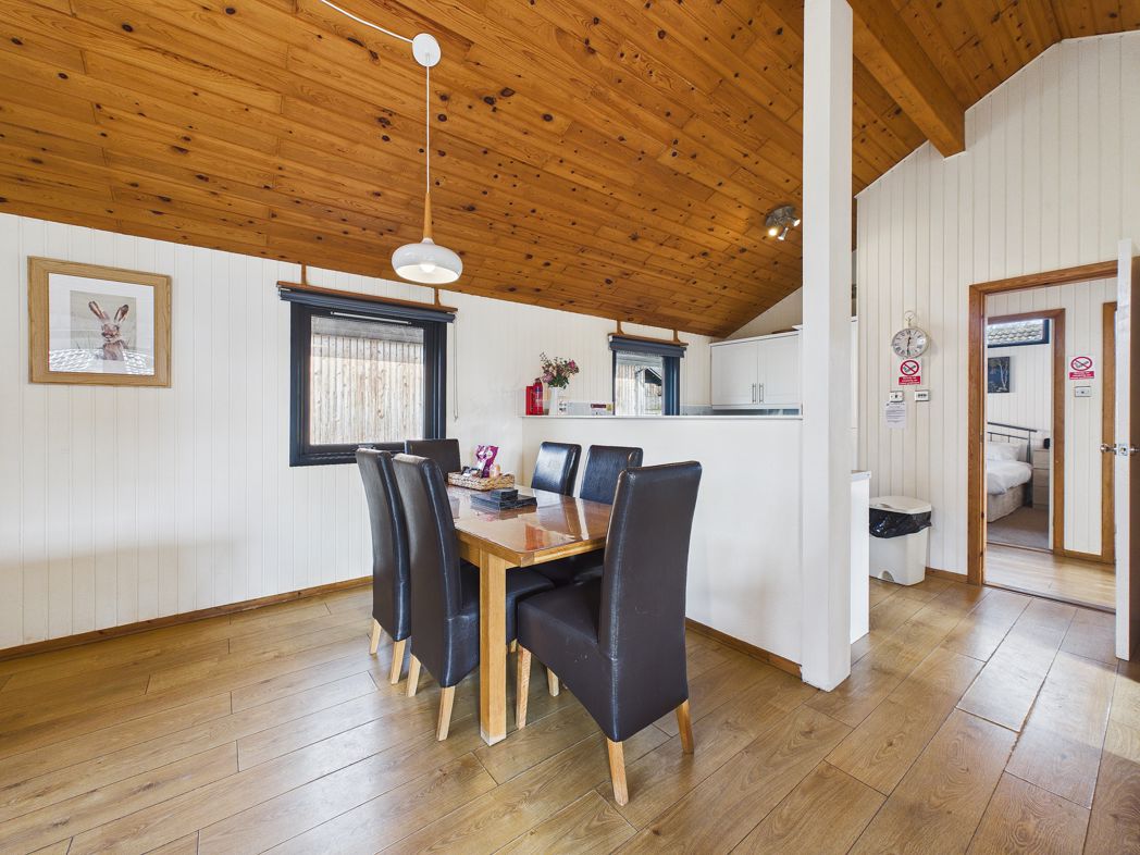 Property image 4 of 15