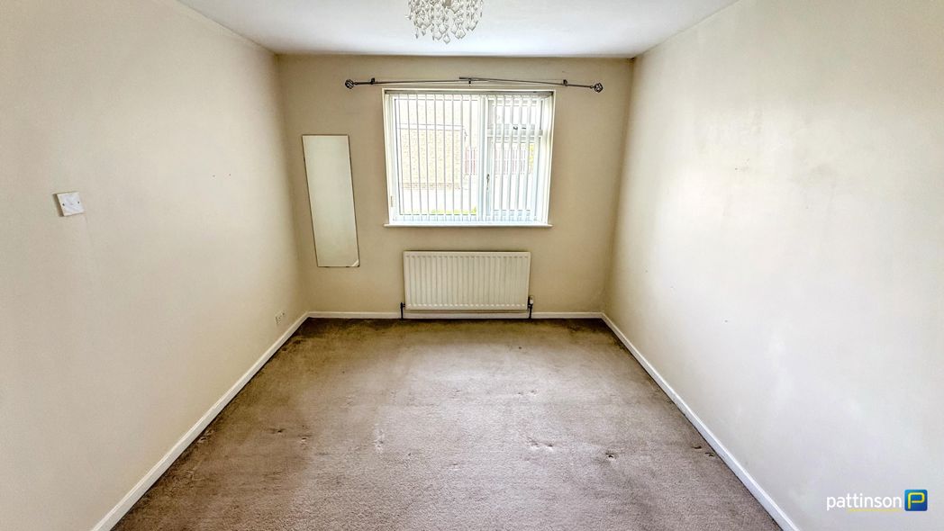 Property image 8 of 13