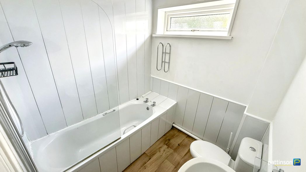 Property image 10 of 13