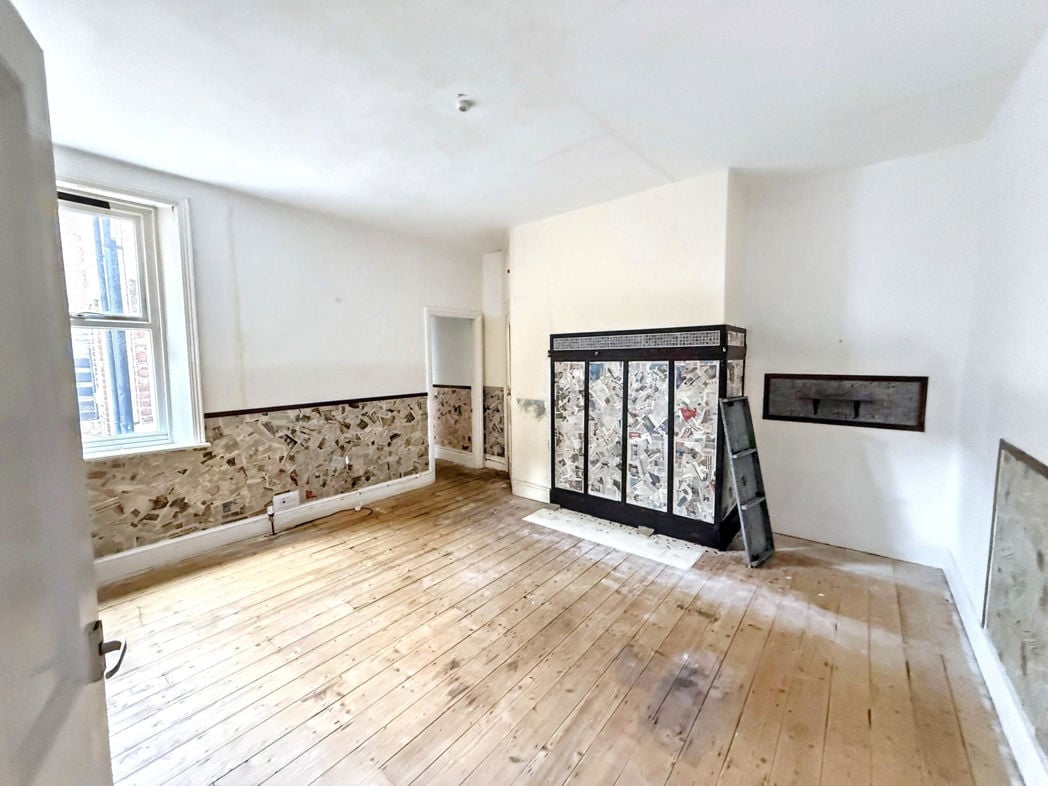 Property image 3 of 6