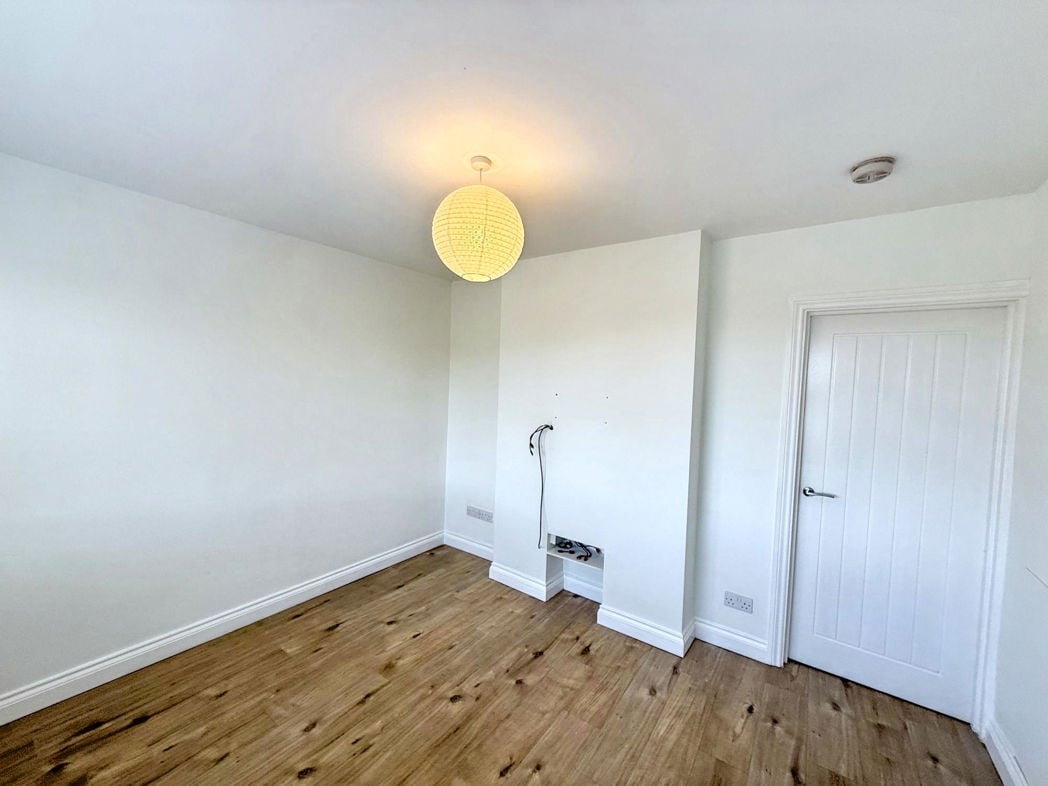 Property image 2 of 12