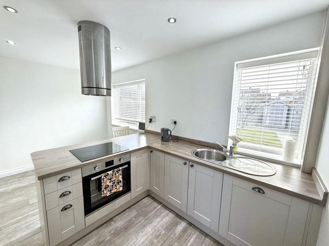 Property image 3 of 12