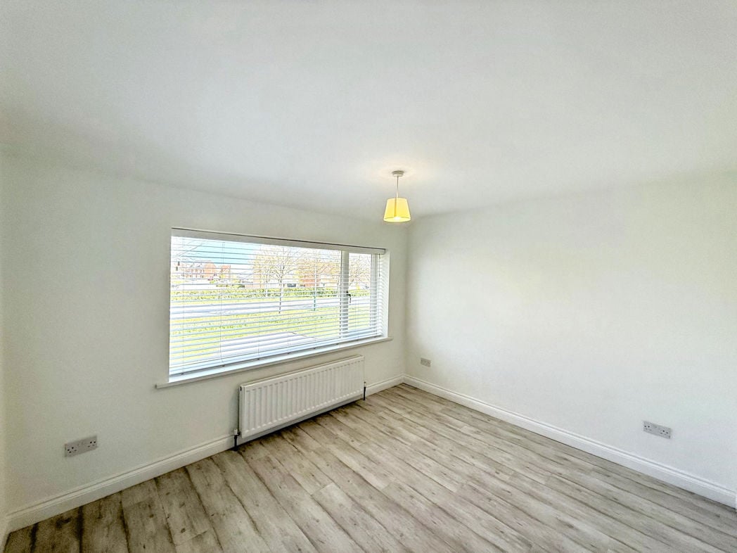 Property image 7 of 12