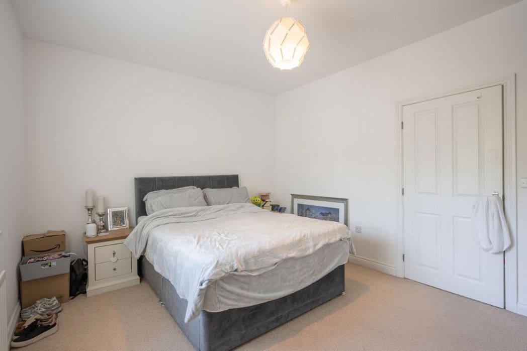 Property image 8 of 16