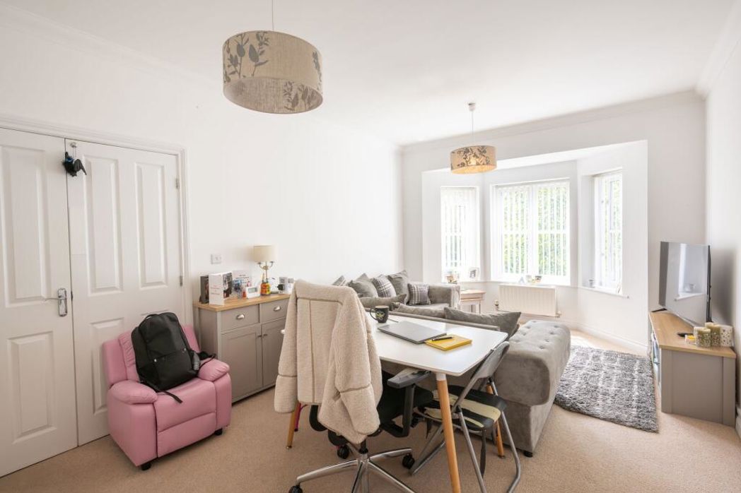 Property image 12 of 16