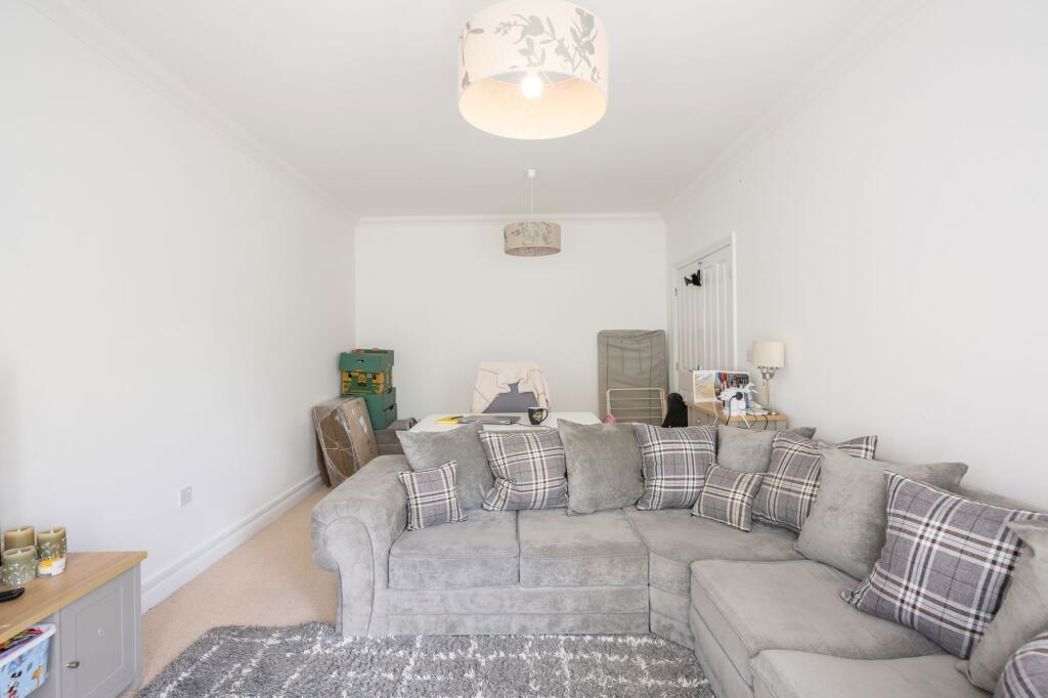 Property image 4 of 16
