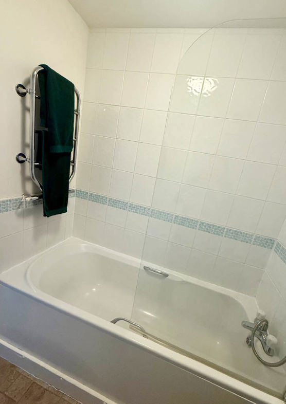 Property image 11 of 24