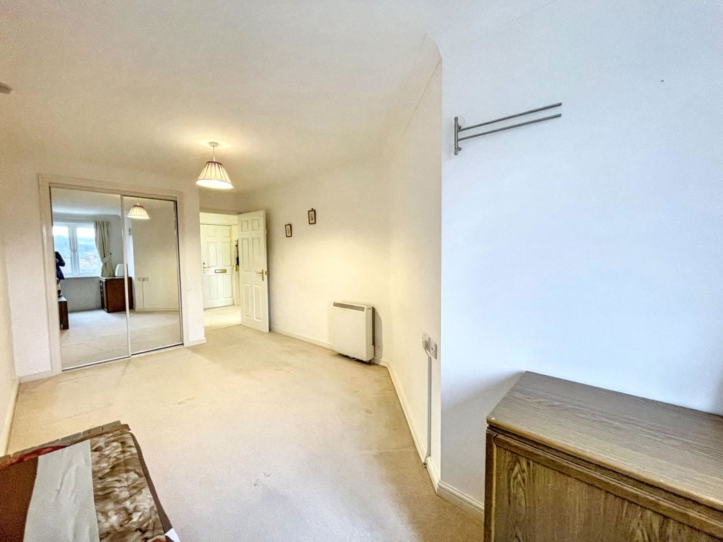Property image 6 of 13