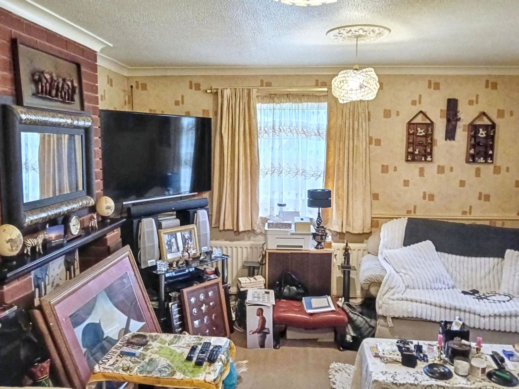 Property image 4 of 12
