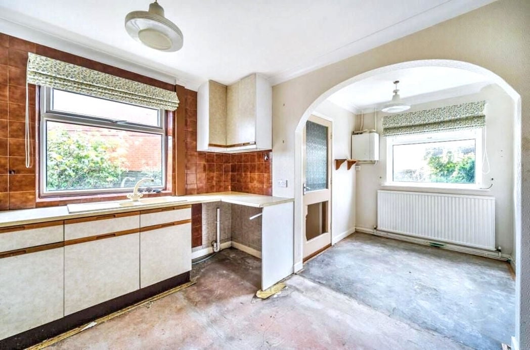 Property image 11 of 14
