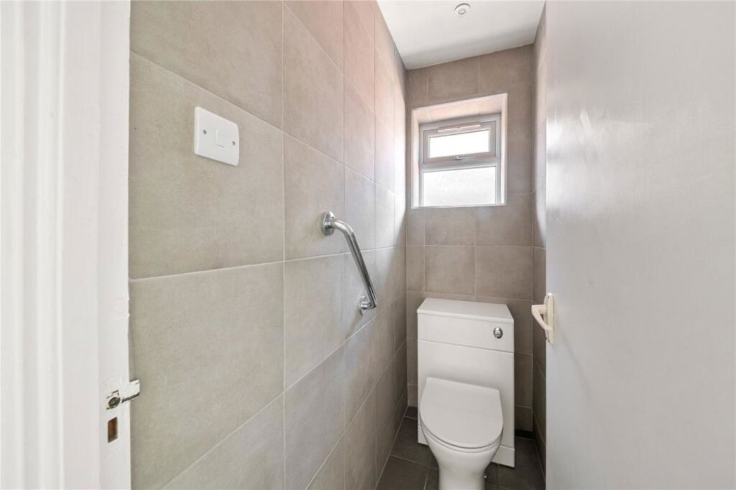 Property image 11 of 19