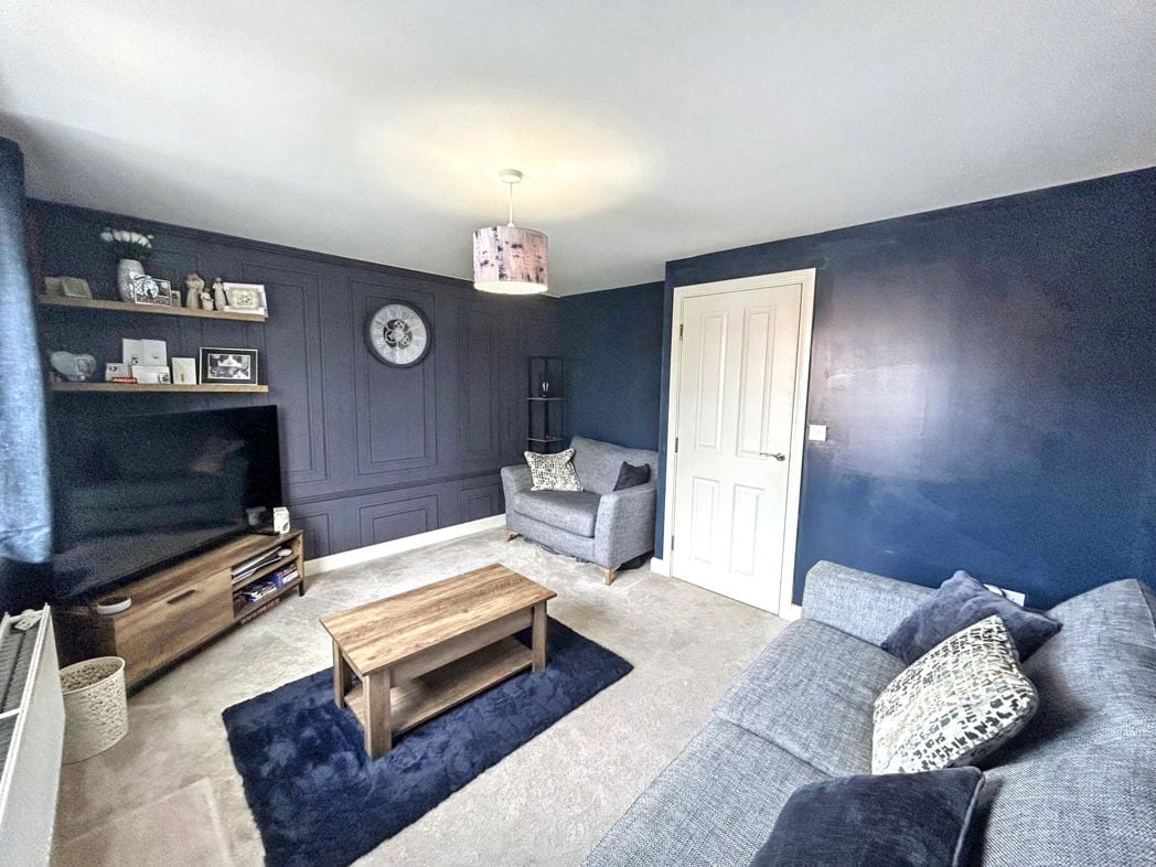 Property image 8 of 15