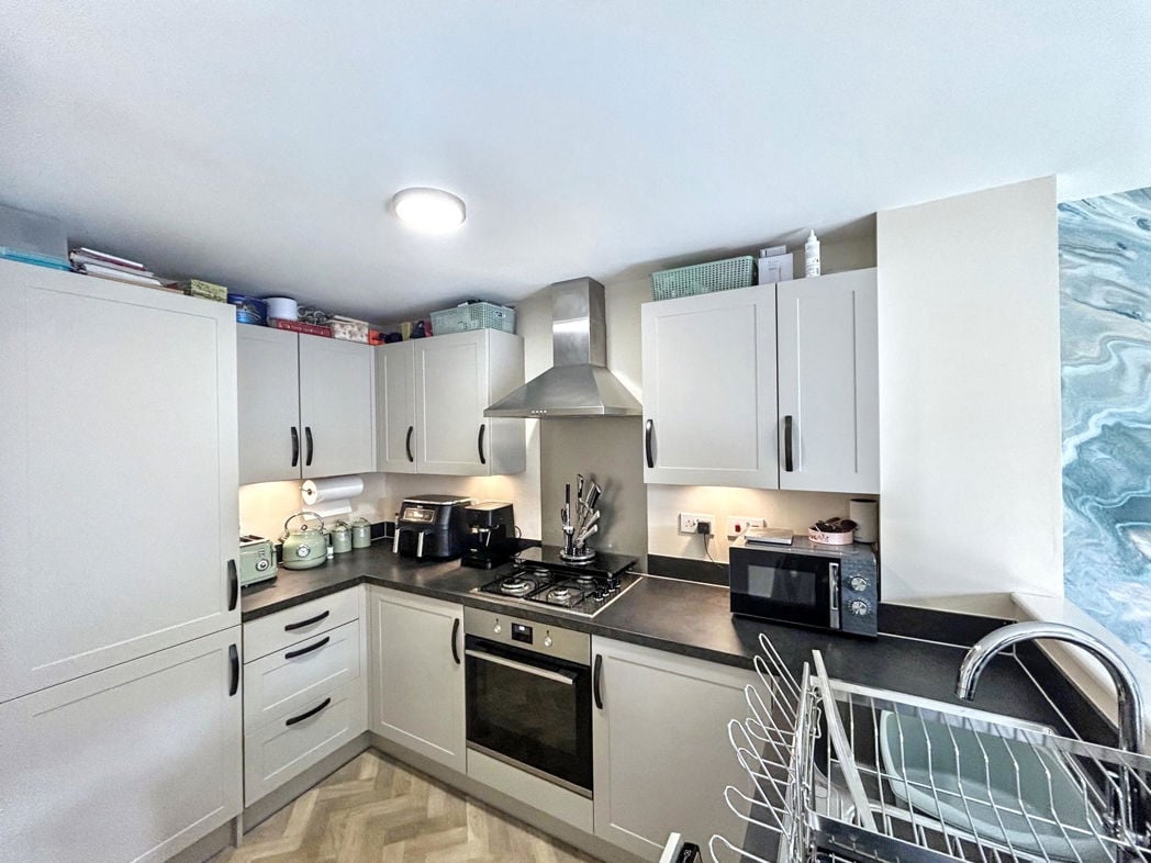 Property image 3 of 15