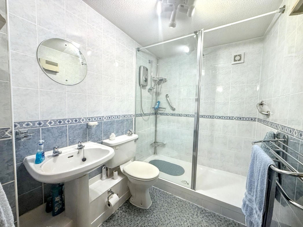 Property image 7 of 7