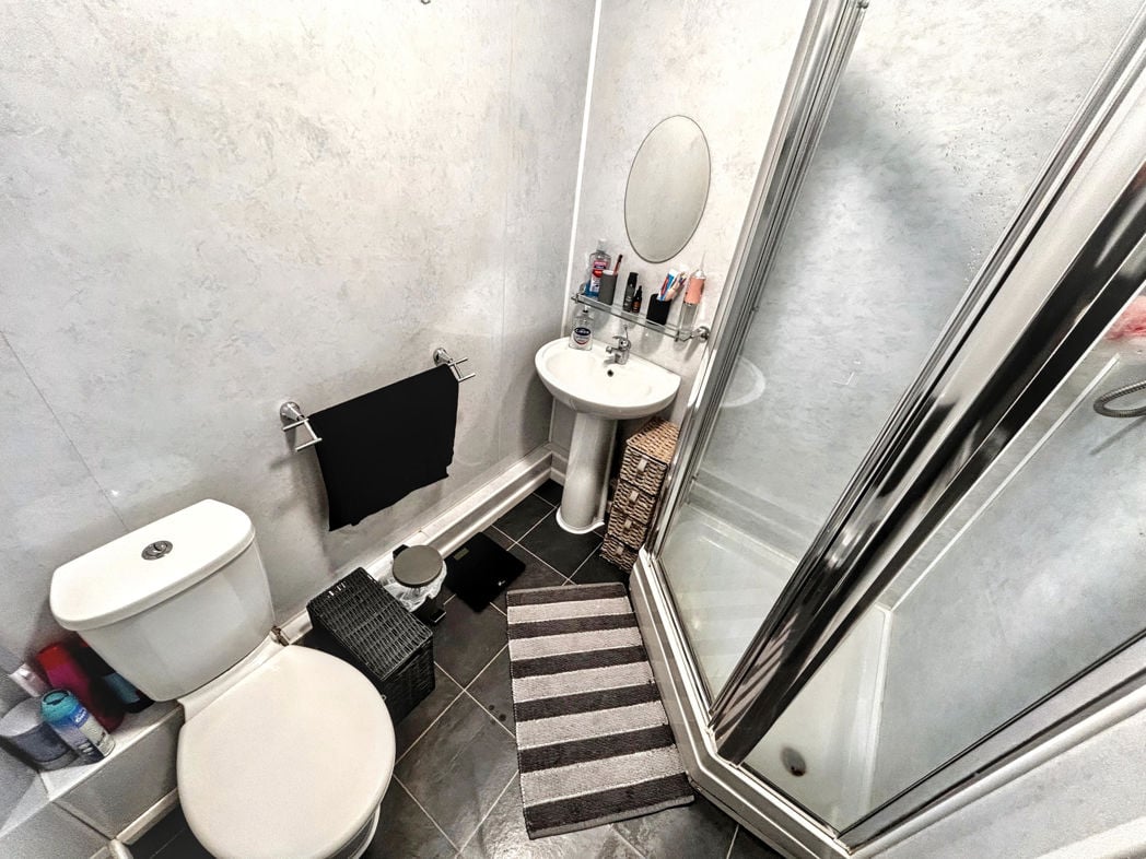Property image 10 of 10