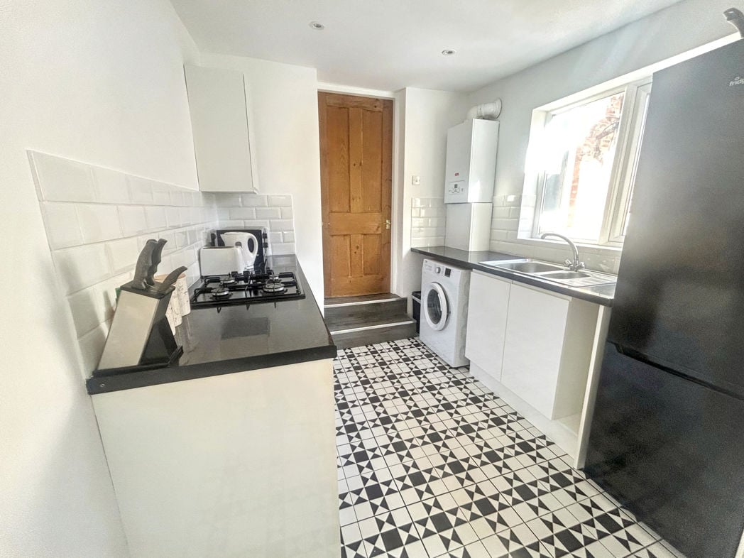 Property image 8 of 13