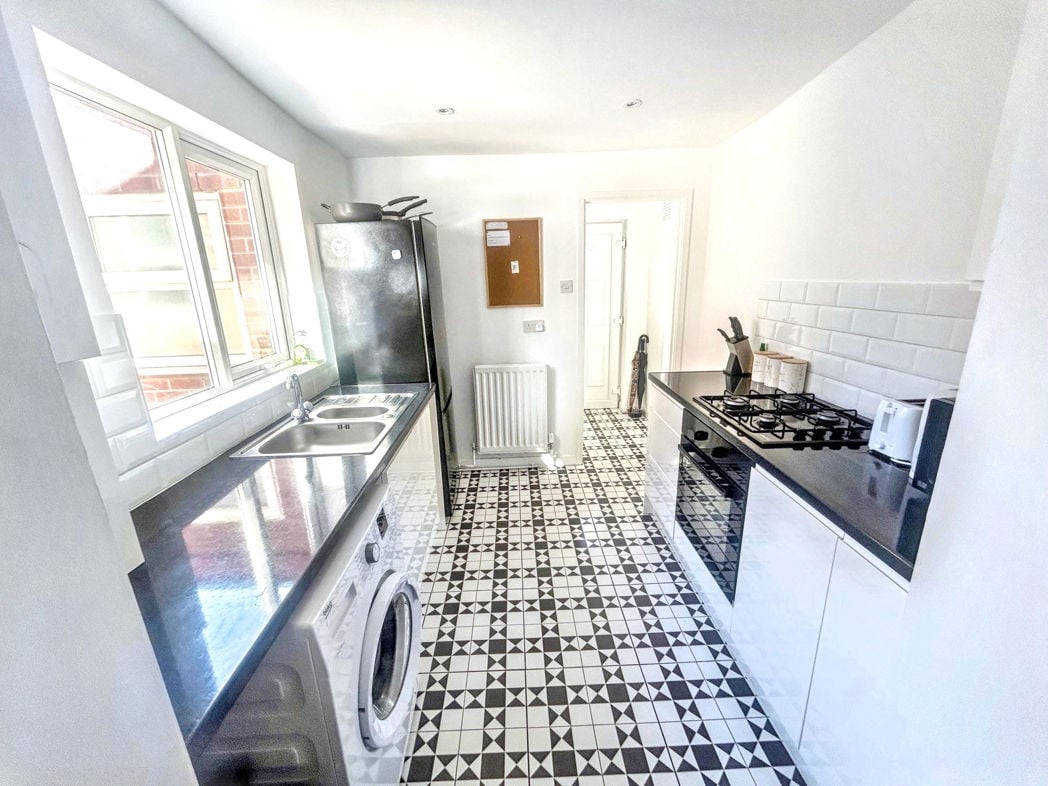 Property image 3 of 13