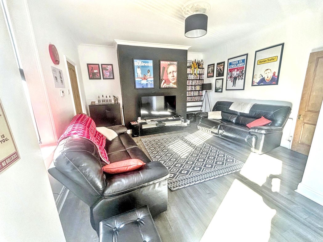 Property image 4 of 13