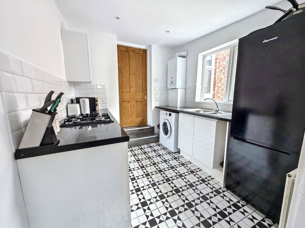 Property image 7 of 12