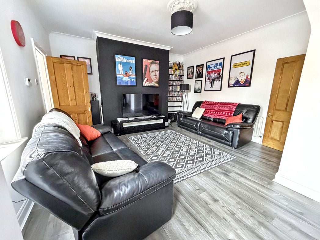 Property image 2 of 12
