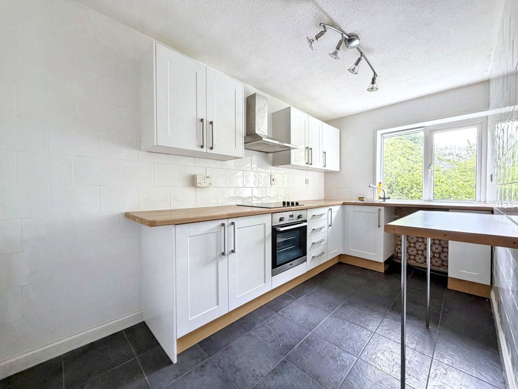 Property image 4 of 9