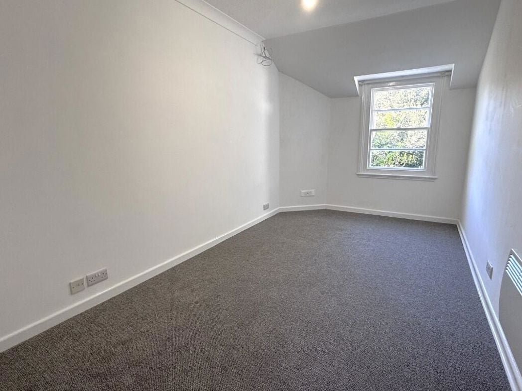 Property image 5 of 10