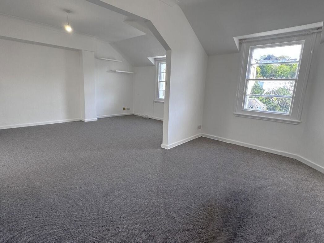 Property image 3 of 10