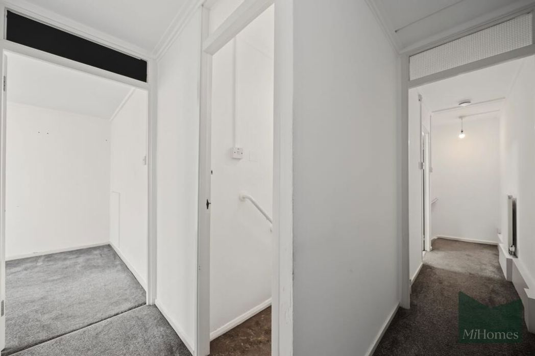 Property image 7 of 12