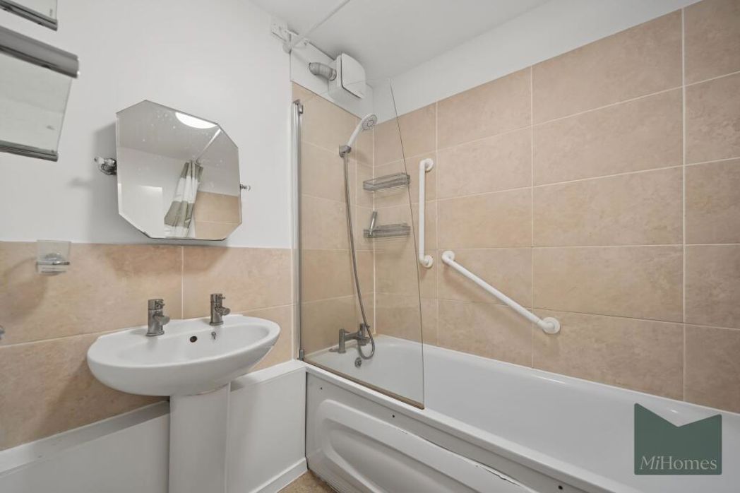 Property image 10 of 12