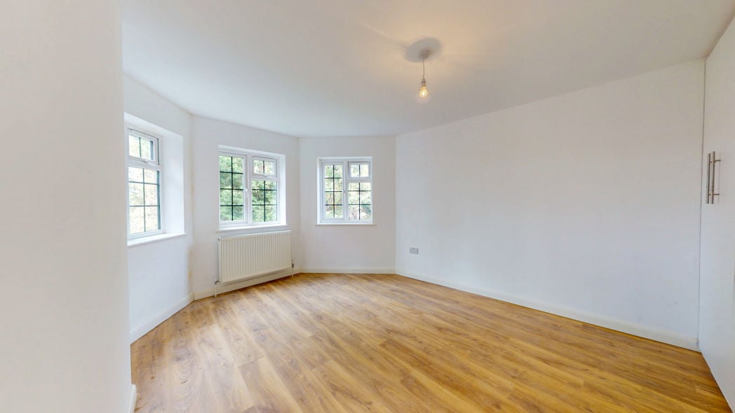 Property image 12 of 22