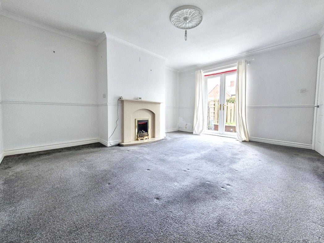 Property image 2 of 15