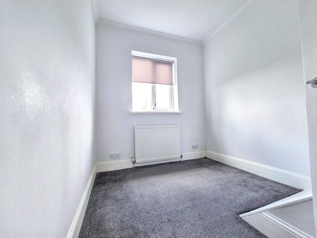Property image 11 of 15
