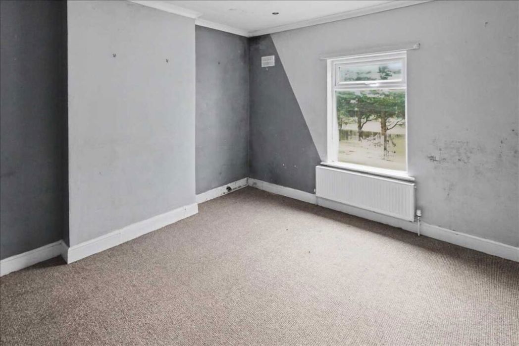 Property image 7 of 11