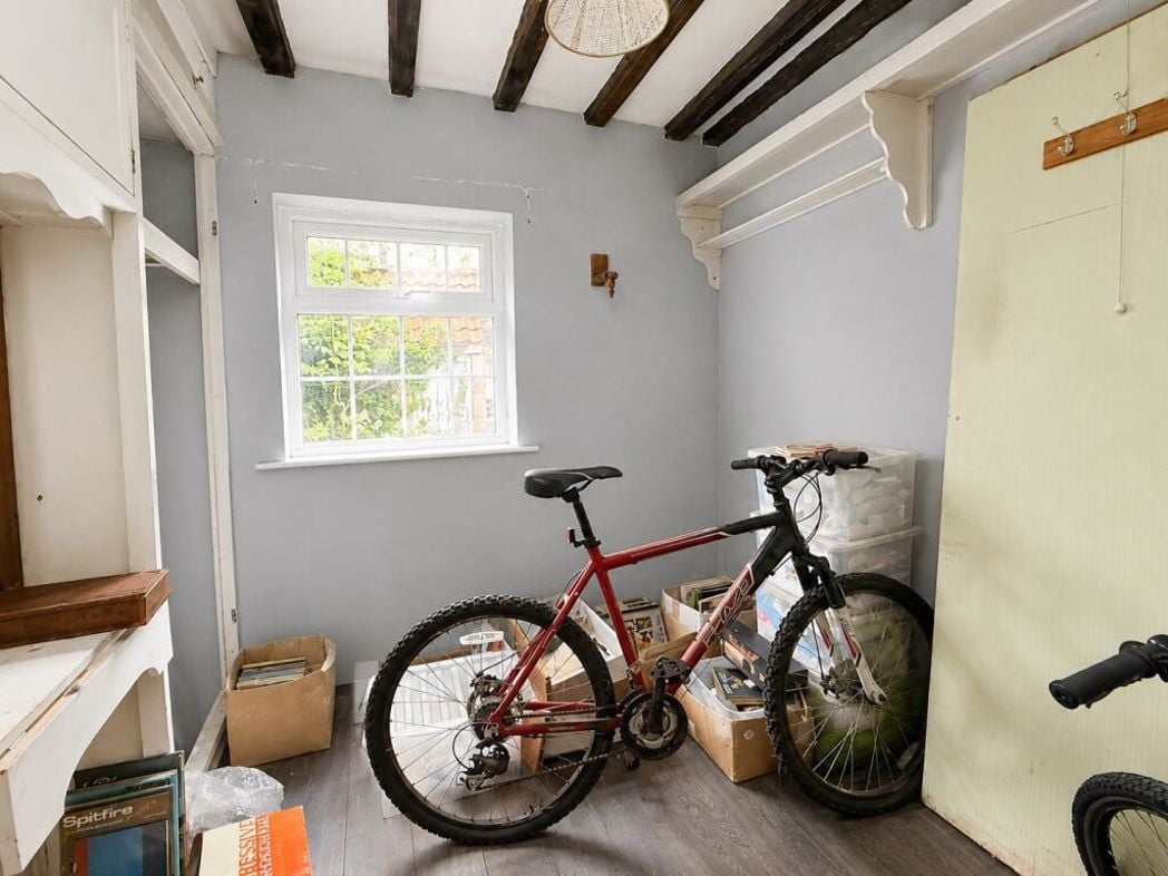 Property image 6 of 11