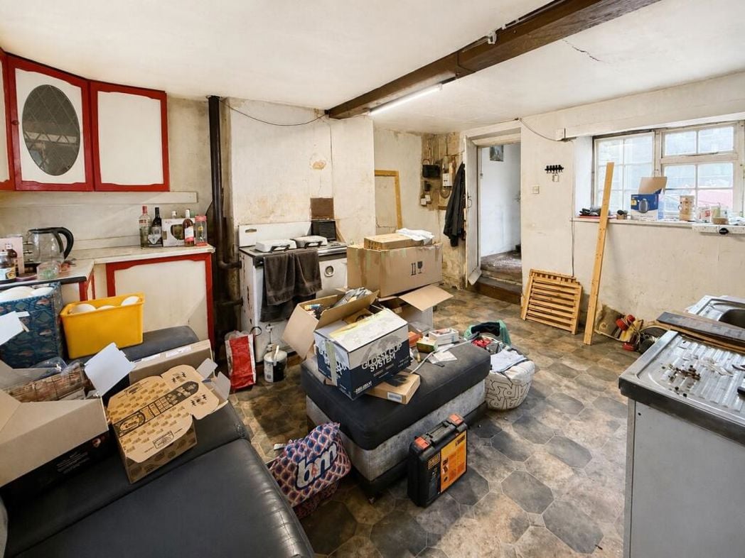 Property image 7 of 11